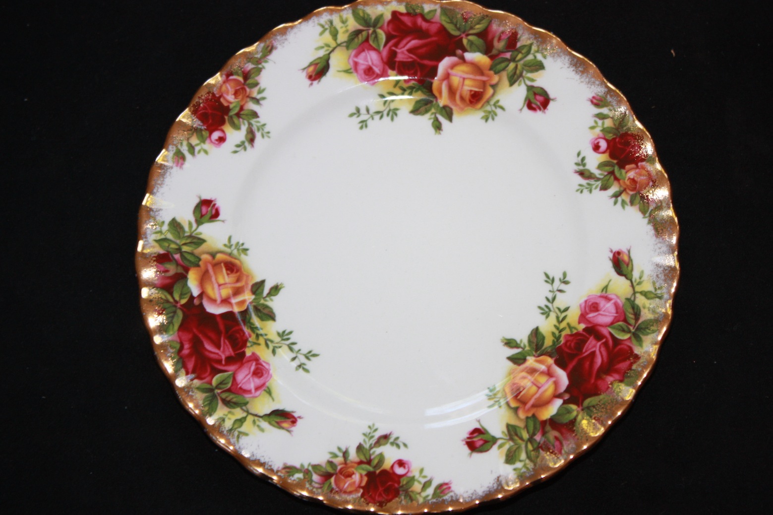Old Country Roses Plate